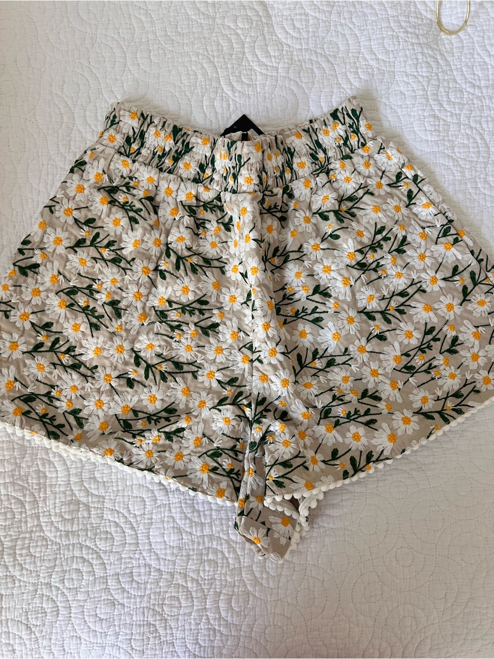Make Daisy-Print High Waist Shorts with Yellow Centers